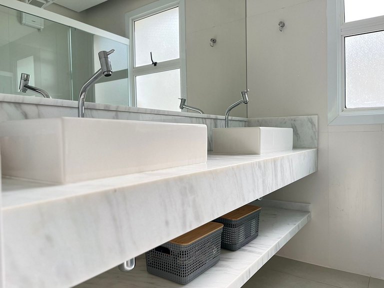 Riviera | Novo Magnífico c/ Enxoval Completo