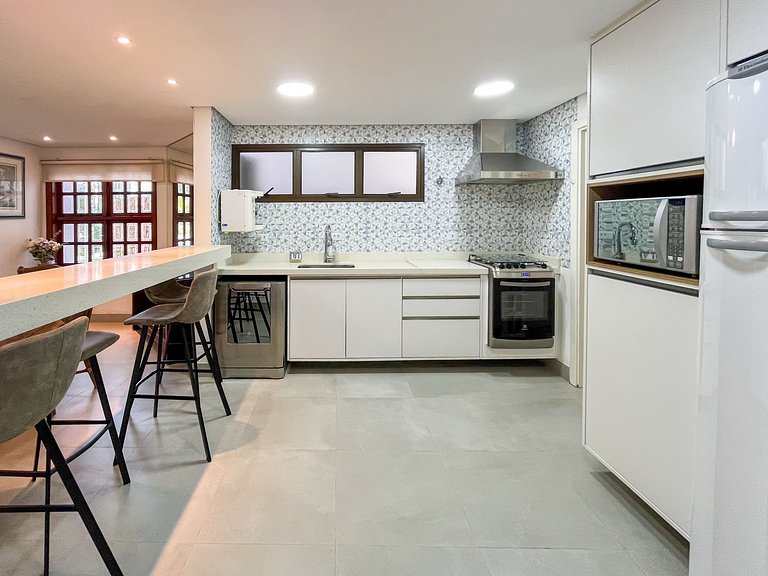 Riviera | Moderna Casa com Enxoval Completo