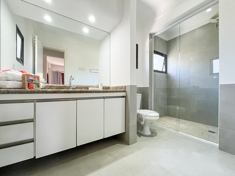 Riviera | Moderna Casa com Enxoval Completo