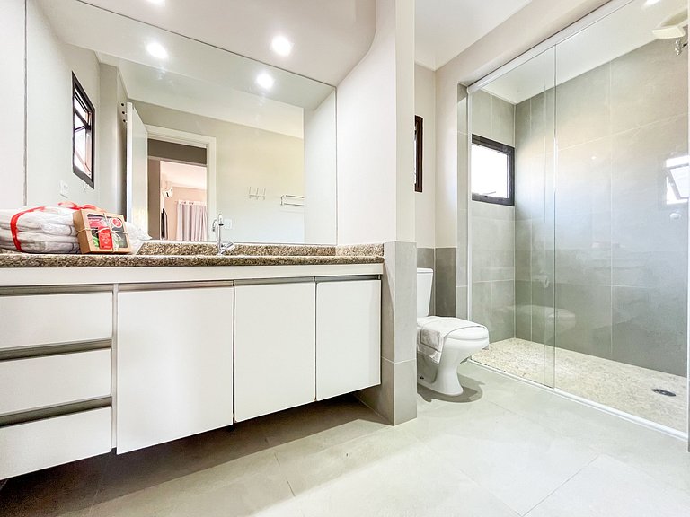 Riviera | Moderna Casa com Enxoval Completo