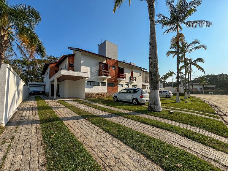 Riviera | Moderna Casa com Enxoval Completo