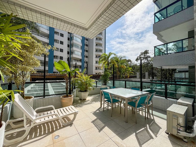 Riviera | Excelente com Varanda e Enxoval Completo