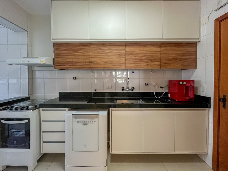 Riviera | Excelente com Varanda e Enxoval Completo