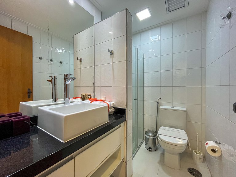 Riviera | Excelente com Varanda e Enxoval Completo