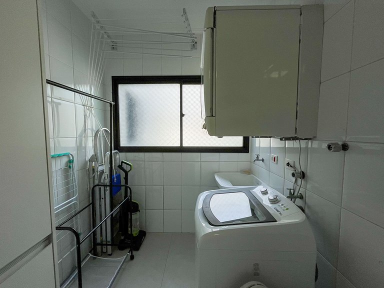 Riviera | Excelente com Varanda e Enxoval Completo