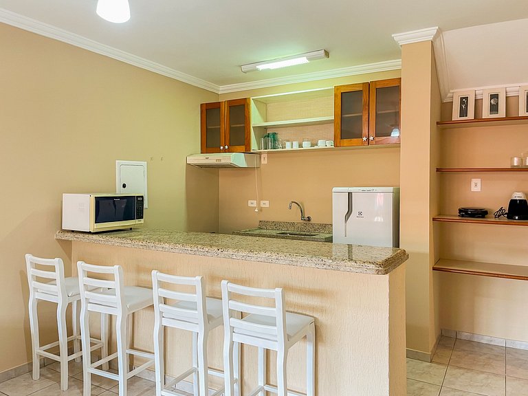 Riviera | Moderno Flat com Enxoval Completo