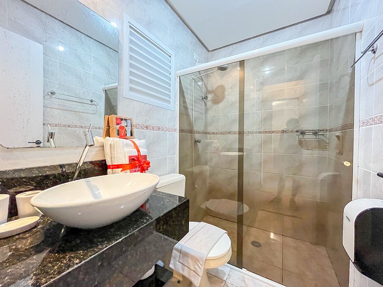 Riviera | Aconchegante Flat com Enxoval Completo