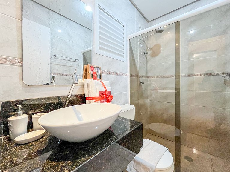 Riviera | Aconchegante Flat com Enxoval Completo