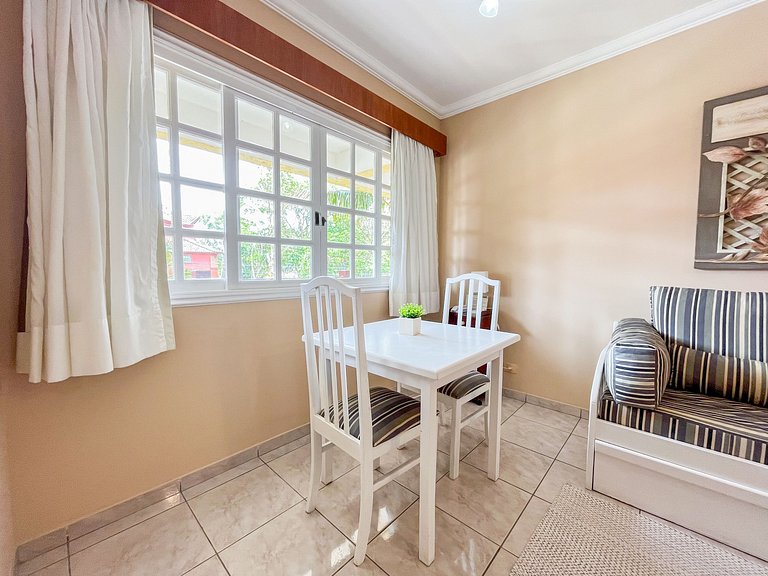 Riviera | Aconchegante Flat com Enxoval Completo