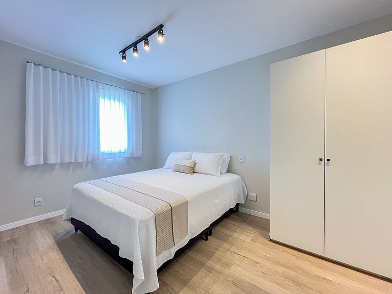 Riviera | Excelente Novo com Enxoval Completo