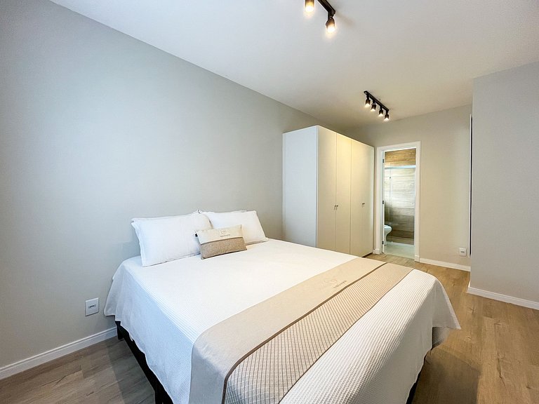 Riviera | Excelente Novo com Enxoval Completo