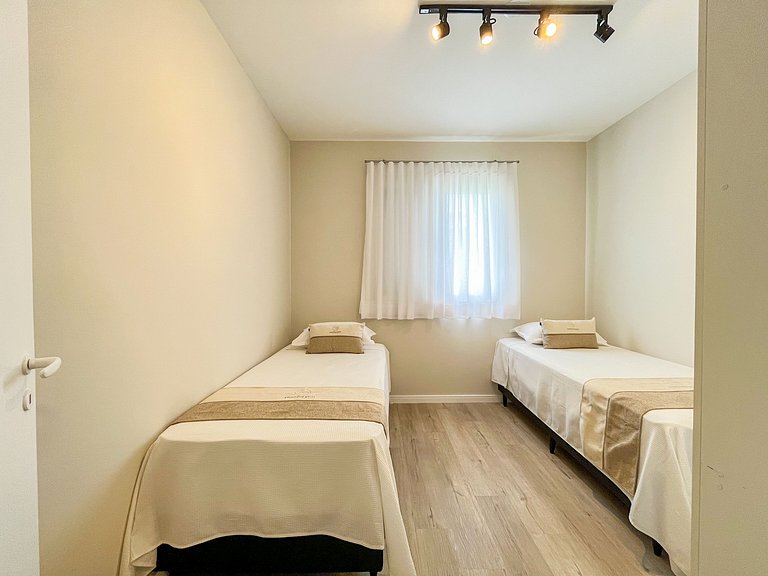 Riviera | Excelente Novo com Enxoval Completo