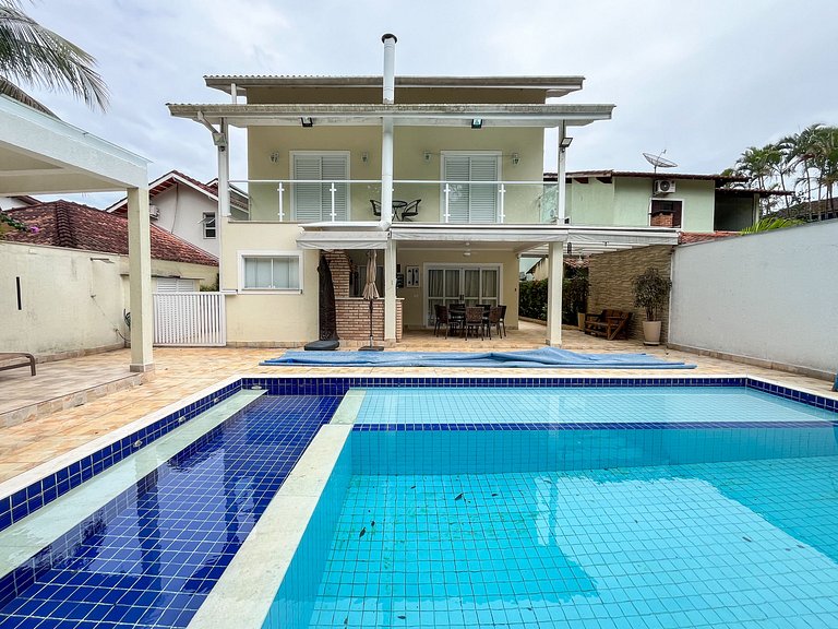 Riviera | Moderna Casa com Piscina e Enxoval Completo