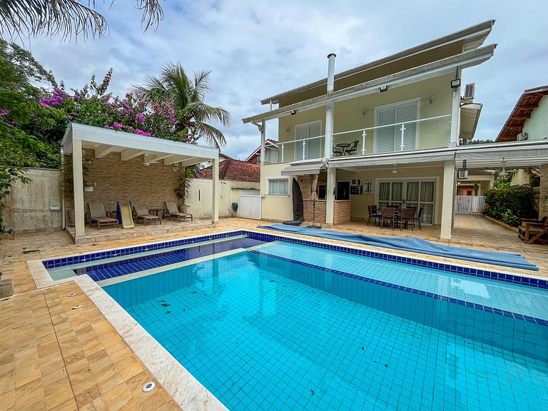 Riviera | Moderna Casa com Piscina e Enxoval Completo