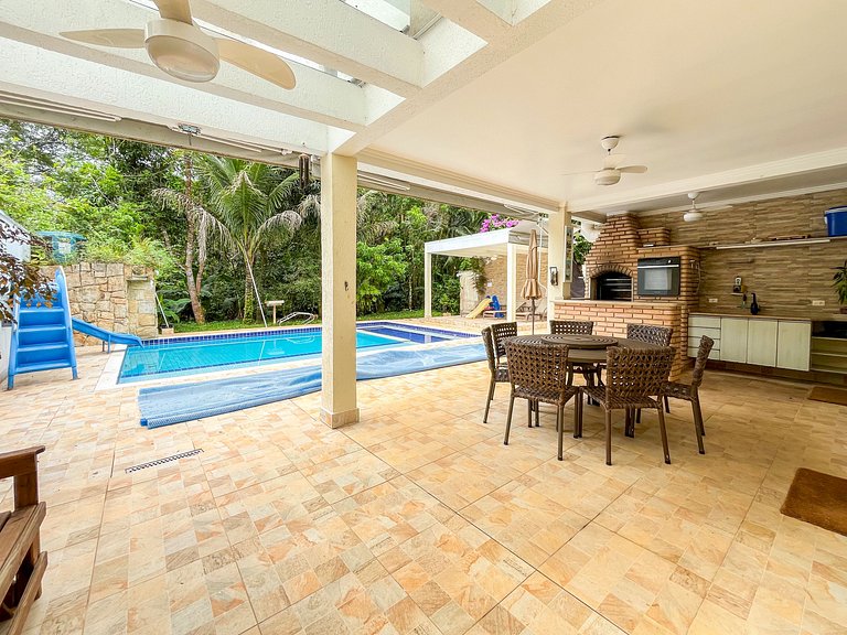 Riviera | Moderna Casa com Piscina e Enxoval Completo