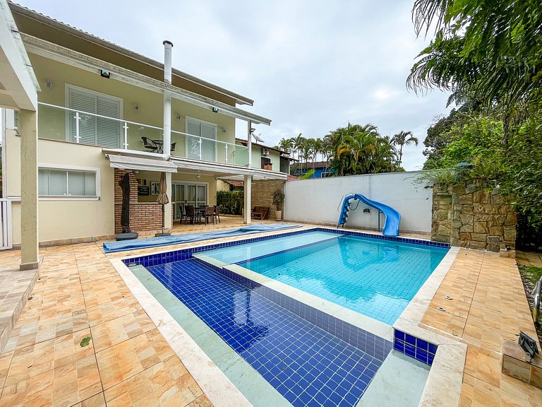 Riviera | Moderna Casa com Piscina e Enxoval Compl