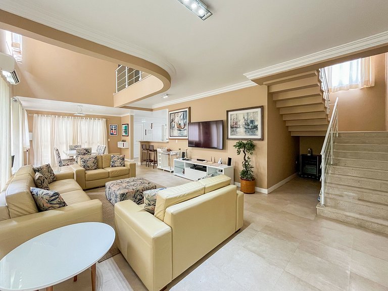 Riviera | Moderna Casa com Piscina e Enxoval Completo