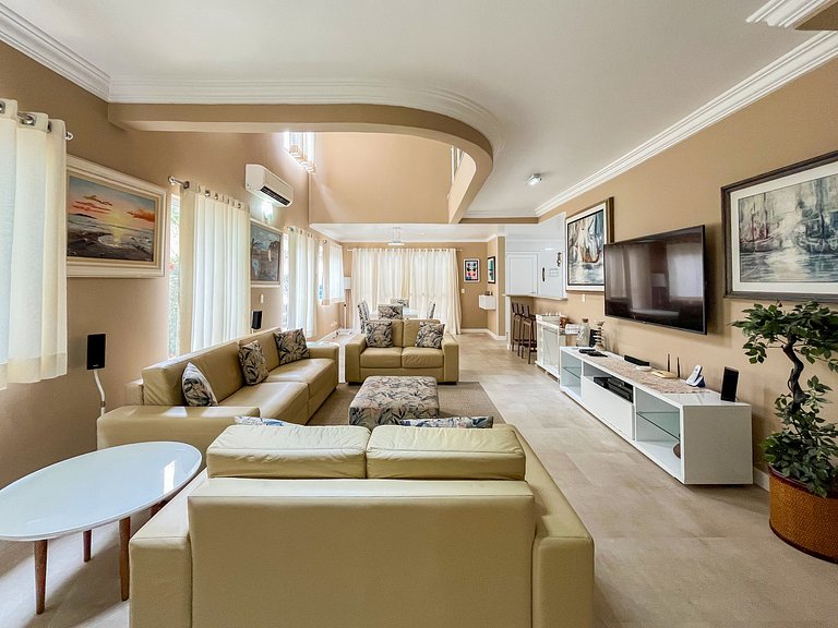 Riviera | Moderna Casa com Piscina e Enxoval Compl