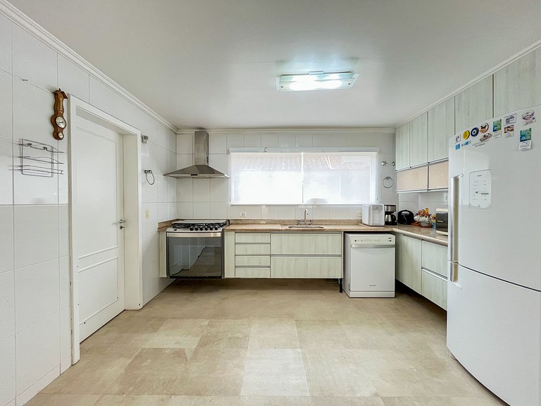 Riviera | Moderna Casa com Piscina e Enxoval Completo