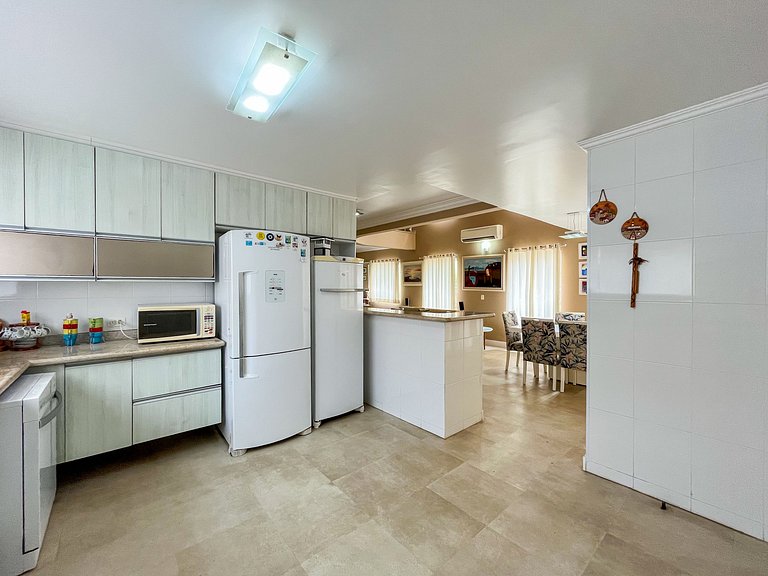 Riviera | Moderna Casa com Piscina e Enxoval Compl