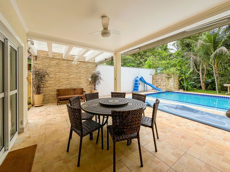 Riviera | Moderna Casa com Piscina e Enxoval Completo