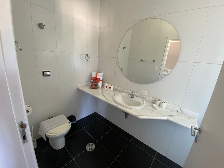 Riviera | Ampla e Elegante c/ Enxoval Completo