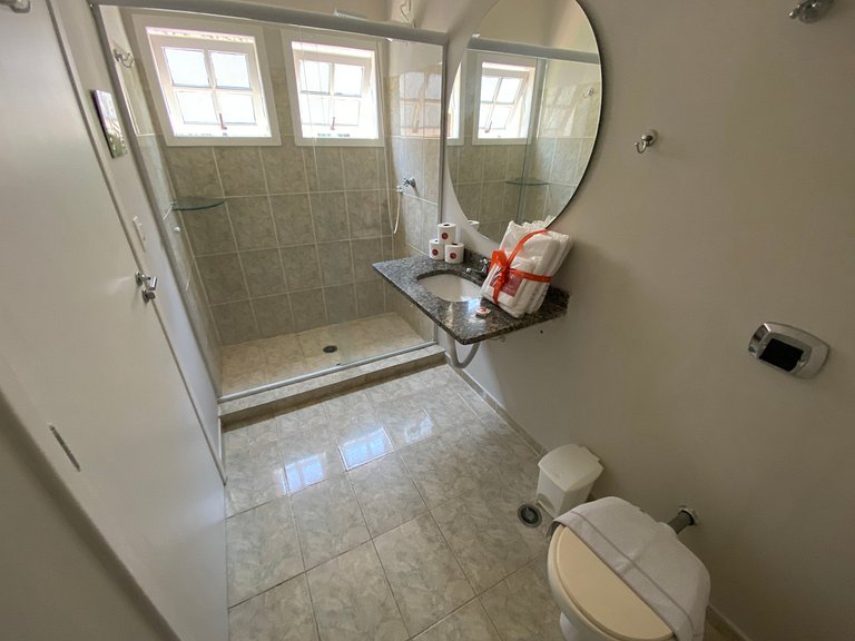 Riviera | Ampla e Elegante c/ Enxoval Completo