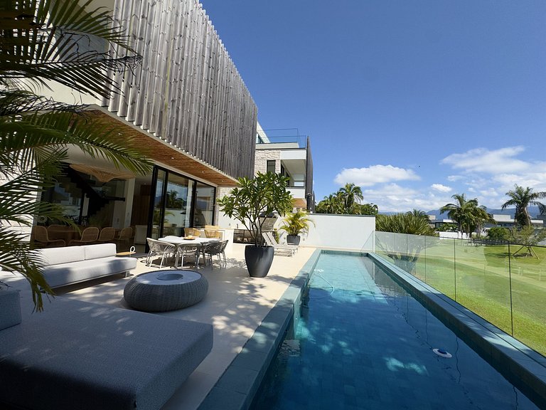 The Golf Village Resort - Riviera de São Lourenço