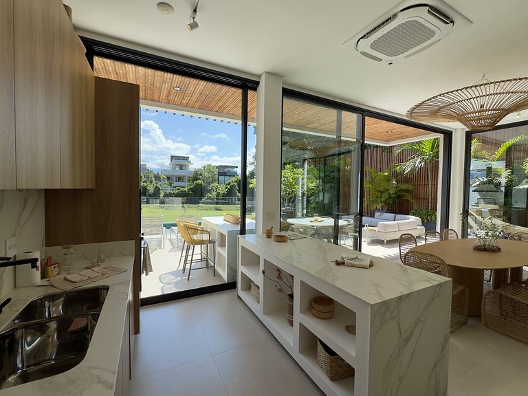 The Golf Village Resort - Riviera de São Lourenço