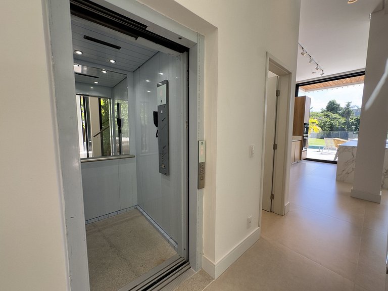 The Golf Village Resort - Riviera de São Lourenço