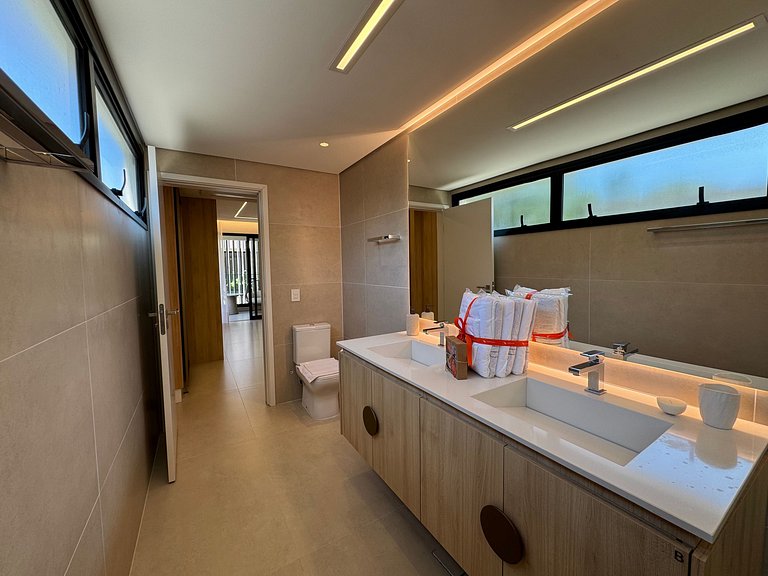 The Golf Village Resort - Riviera de São Lourenço