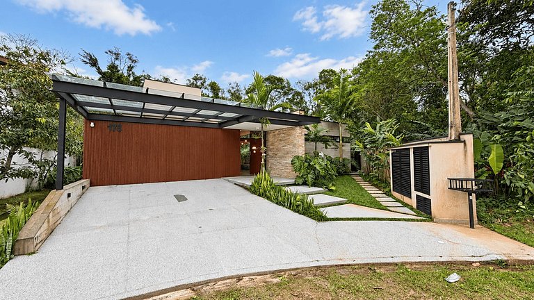 Riviera |  Belíssima casa com Enxoval Completo