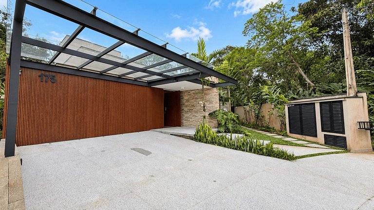 Riviera |  Belíssima casa com Enxoval Completo