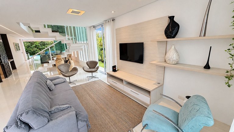 Riviera | 5 Suítes com Jacuzzi e Enxoval Completo