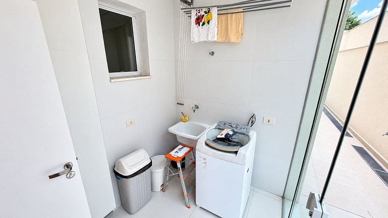 Riviera | 5 Suítes com Jacuzzi e Enxoval Completo