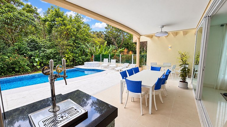 Riviera | 5 Suítes com Jacuzzi e Enxoval Completo