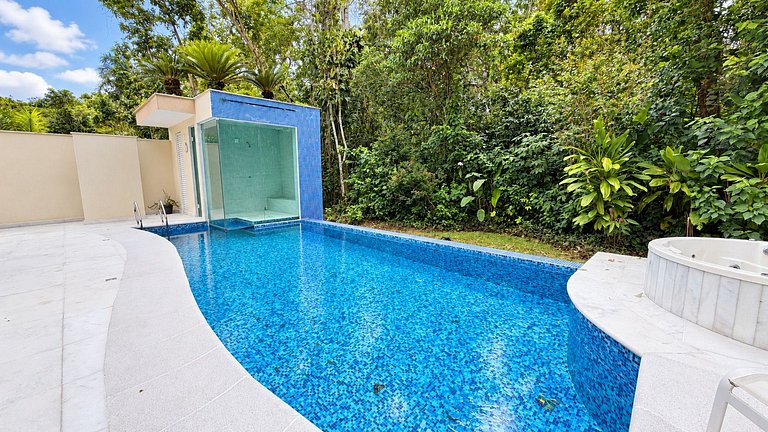 Riviera | 5 Suítes com Jacuzzi e Enxoval Completo