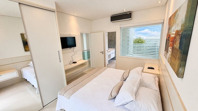 Riviera | 5 Suítes com Jacuzzi e Enxoval Completo